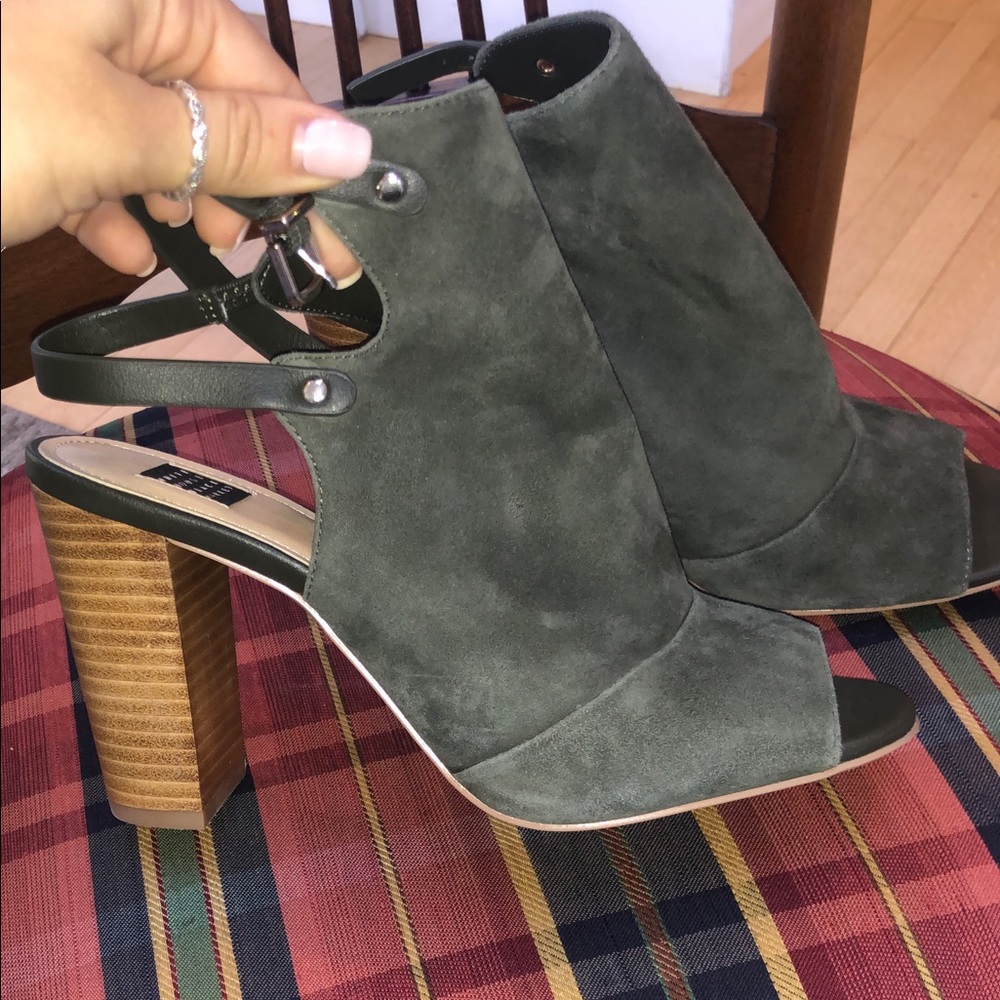 Never worn green suede heels!